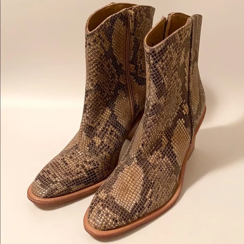 FREE PEOPLE Barclay Leather Snake-Embossed Western Boots 41 (11)